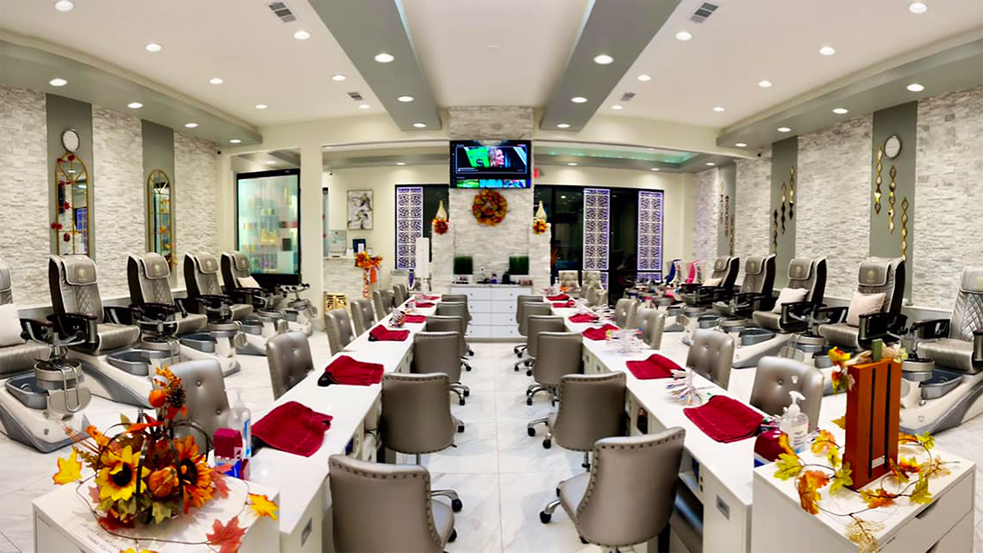 ROYALE' NAILS SPA - CUMMING