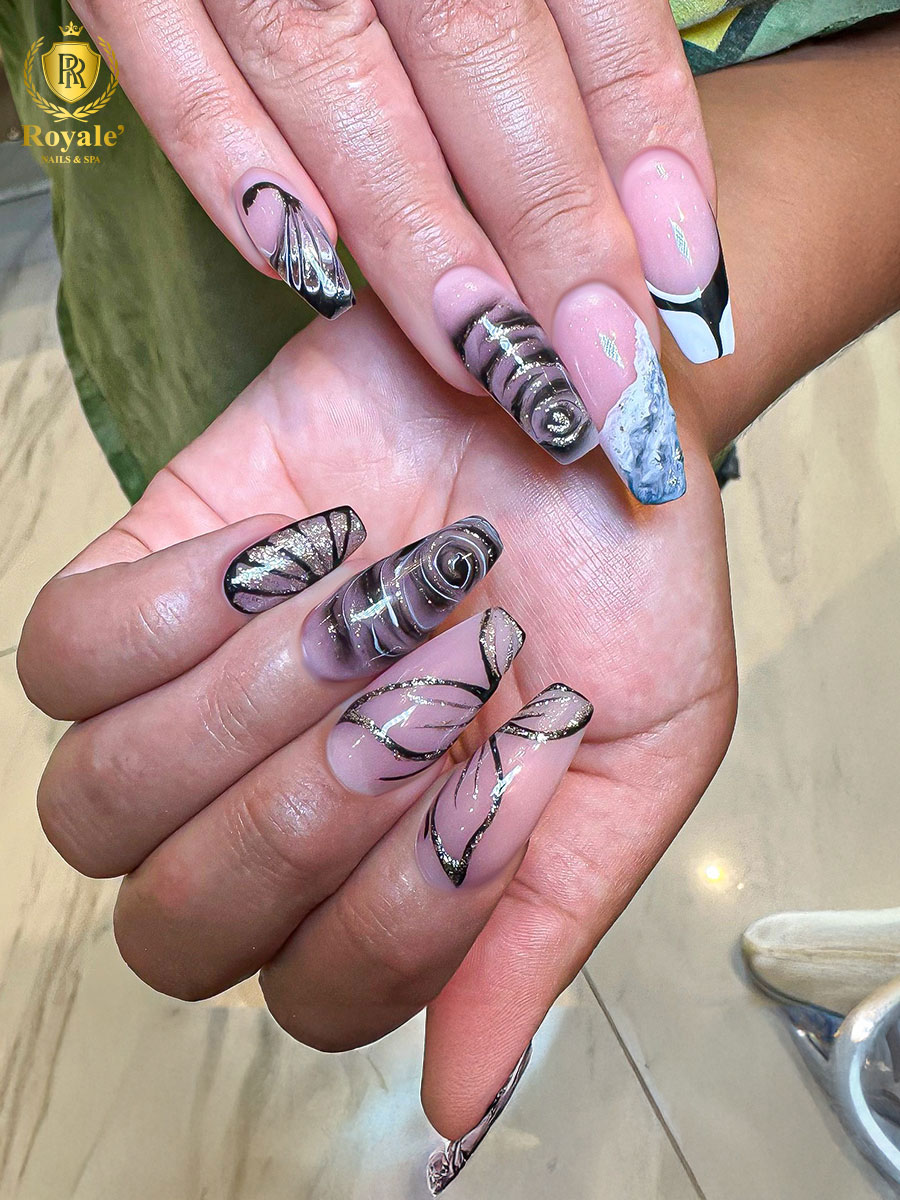 ROYALE' NAILS SPA - CUMMING